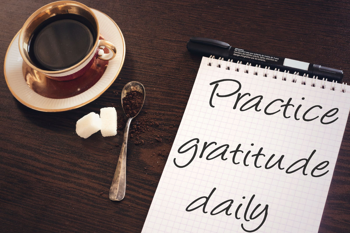 There are many benefits of gratitude. Practiced daily it could help you become less stresses, sleep better and even lose weight.