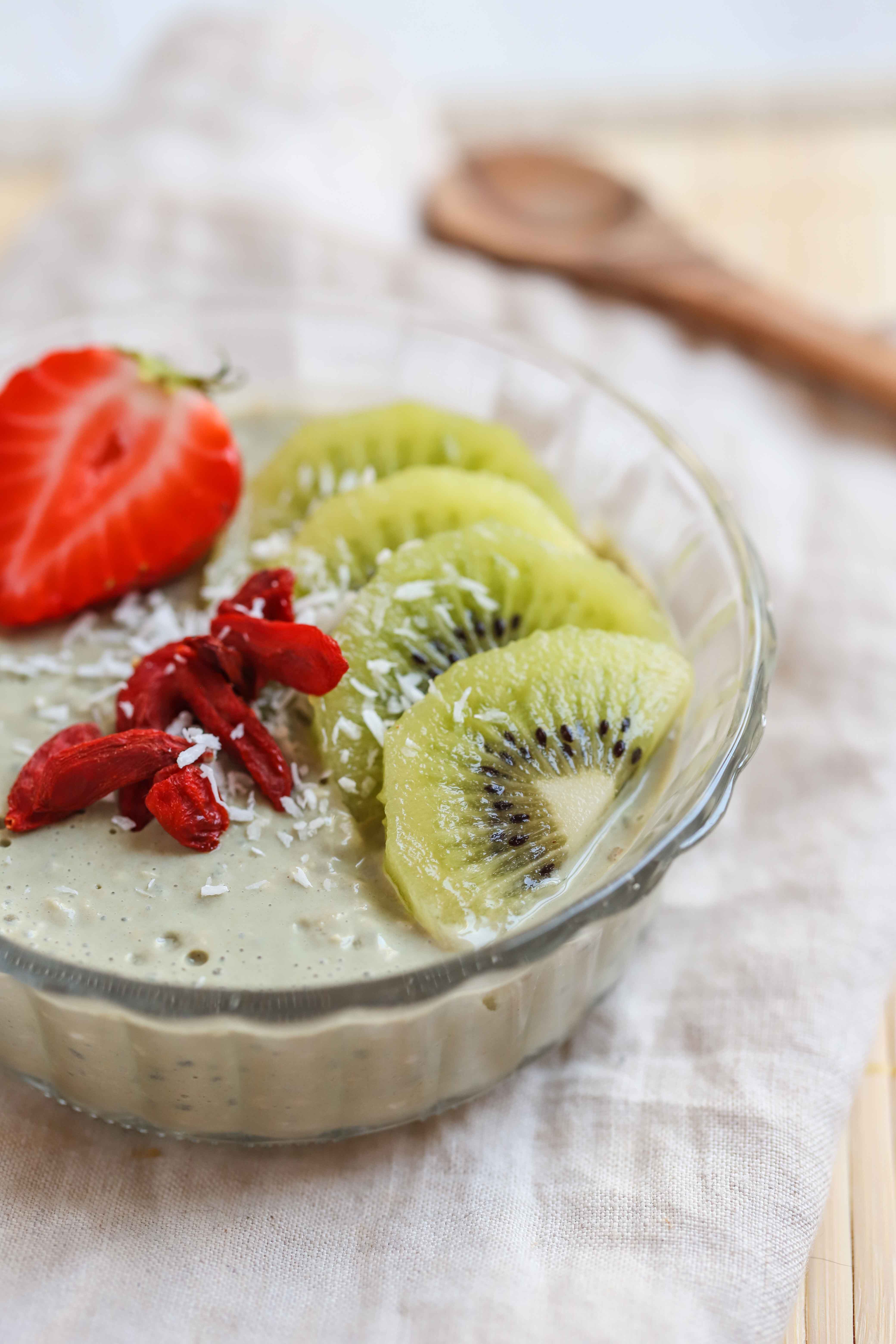 Matcha overnight oats, get it ready the night before, what could be easier?
